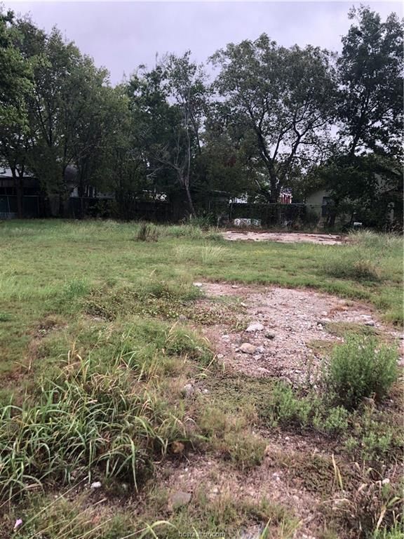 303 Stadium St, Bryan, TX 77803